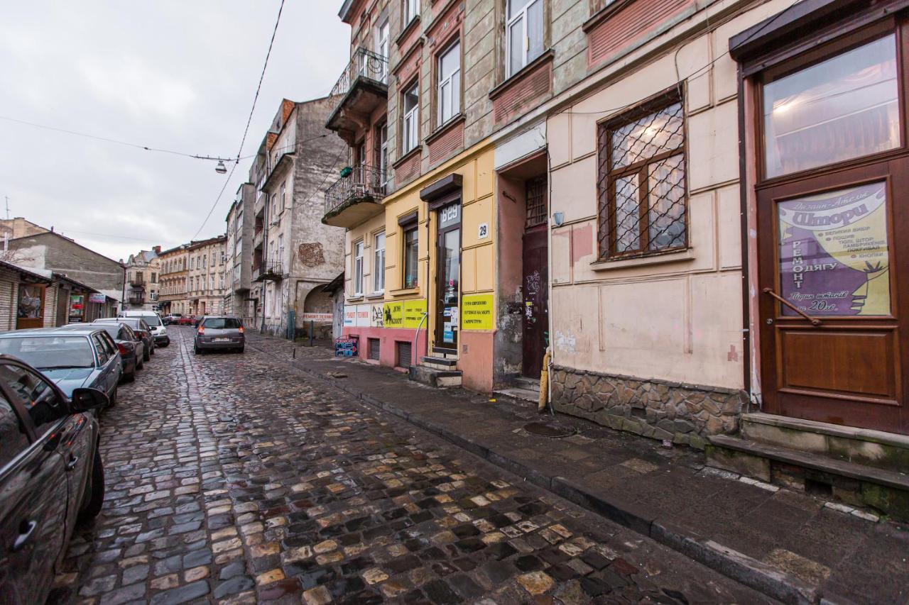 Апартаменти в центрі на вул. Чайковського 25 Львів Екстер'єр фото