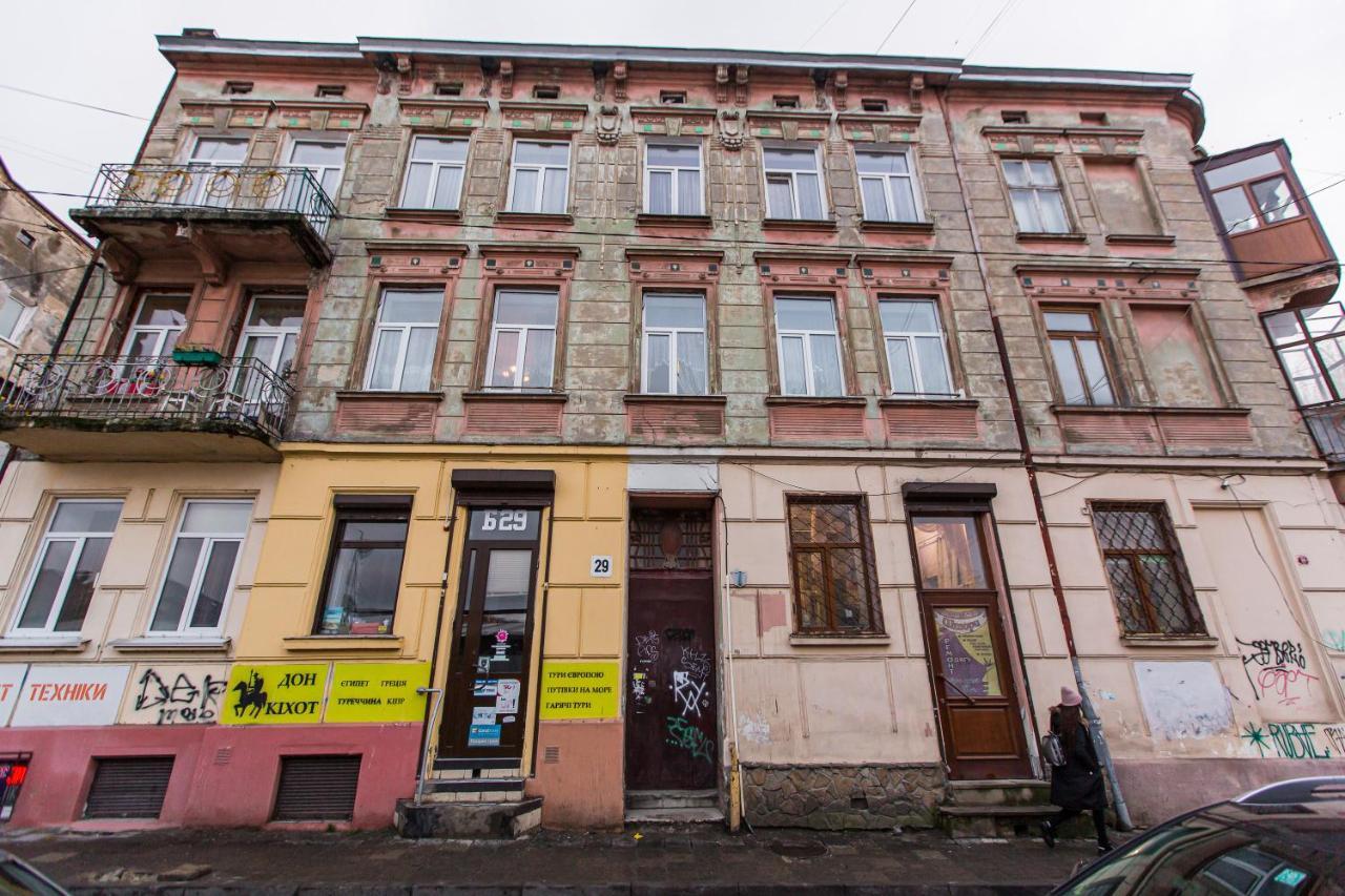 Апартаменти в центрі на вул. Чайковського 25 Львів Екстер'єр фото